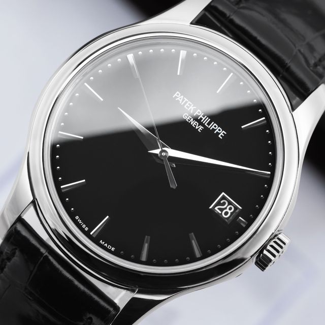 Patek Philippe Calatrava 5227G-010 Image 5